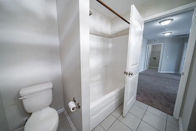 314 Red Oak Place, Smiths Station, AL 36877