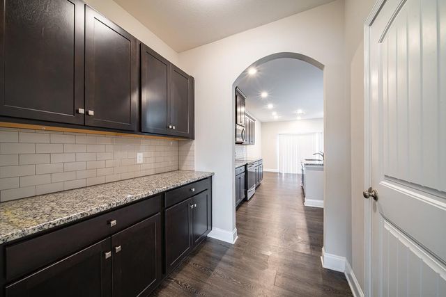 314 Red Oak Place, Smiths Station, AL 36877