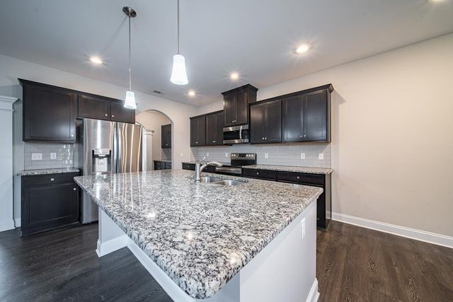 314 Red Oak Place, Smiths Station, AL 36877