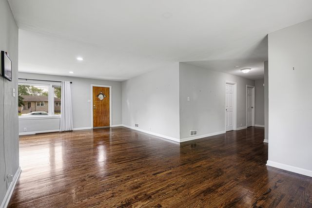 3256 Otto Street, Lansing, IL 60438