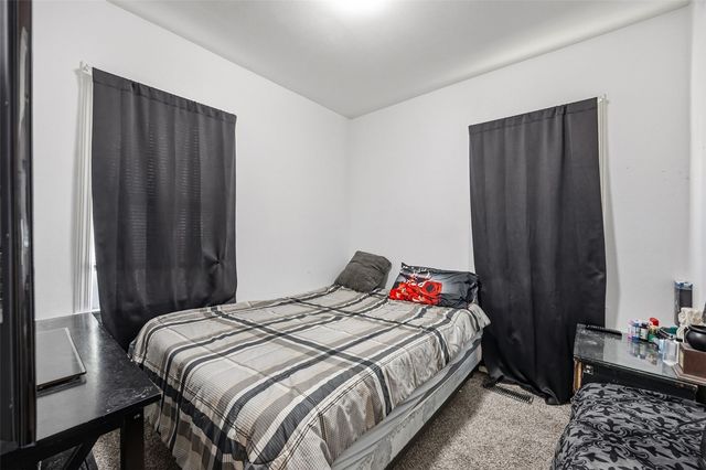 816 10th Street NW, Cedar Rapids, IA 52405