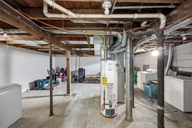 816 10th Street NW, Cedar Rapids, IA 52405