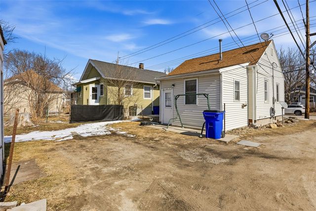 816 10th Street NW, Cedar Rapids, IA 52405