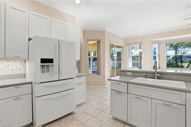 2265 Heritage Greens DR, Naples, FL 34119