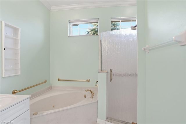 2265 Heritage Greens DR, Naples, FL 34119