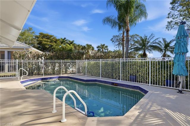 2265 Heritage Greens DR, Naples, FL 34119