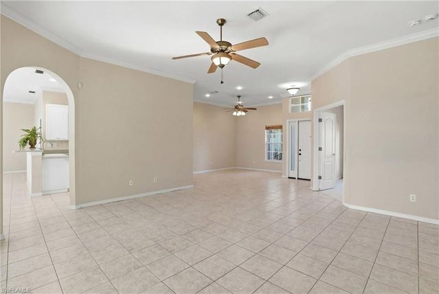 2265 Heritage Greens DR, Naples, FL 34119