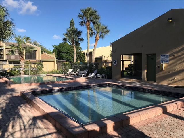 9511 NW 14th Court 213, Pembroke Pines, FL 33024