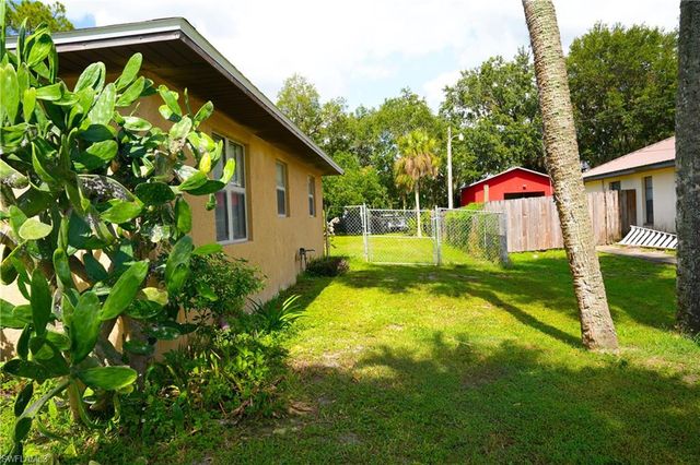 114 Greenwood AVE, Lehigh Acres, FL 33936