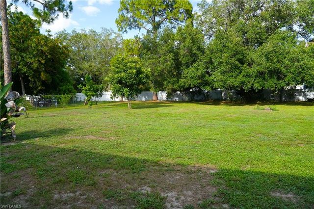 114 Greenwood AVE, Lehigh Acres, FL 33936