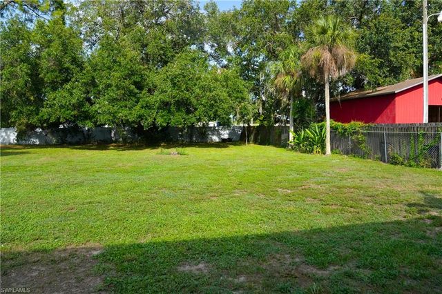 114 Greenwood AVE, Lehigh Acres, FL 33936