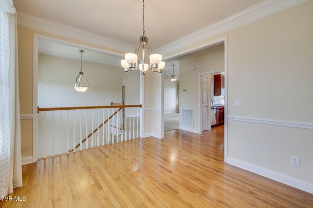 153 Royal Oaks Drive, Jonesborough, TN 37659