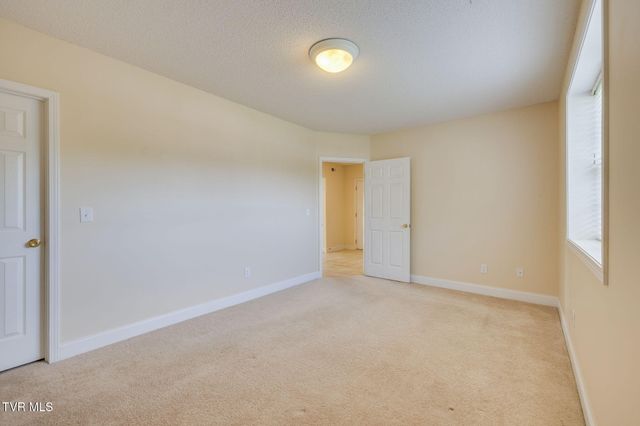 153 Royal Oaks Drive, Jonesborough, TN 37659