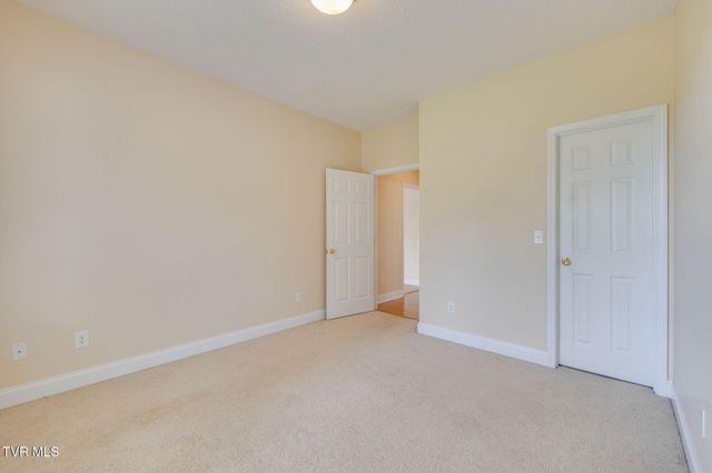 153 Royal Oaks Drive, Jonesborough, TN 37659