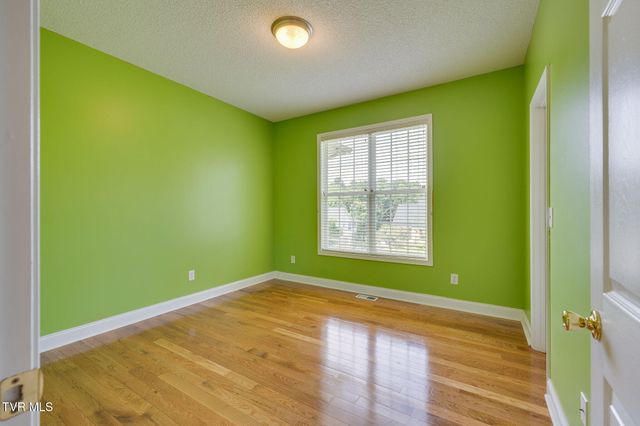 153 Royal Oaks Drive, Jonesborough, TN 37659