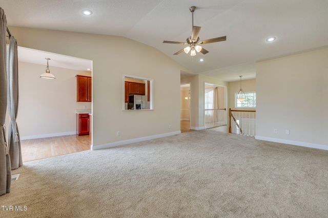 153 Royal Oaks Drive, Jonesborough, TN 37659