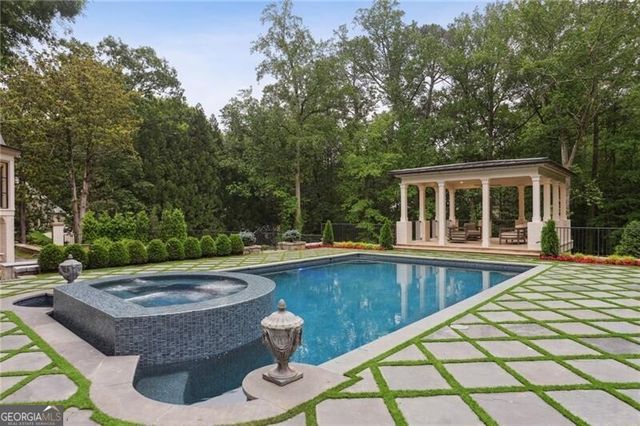 3625 Tuxedo Road NW, Atlanta, GA 30305