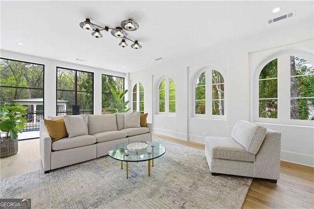 3625 Tuxedo Road NW, Atlanta, GA 30305