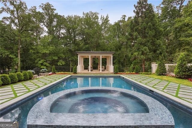 3625 Tuxedo Road NW, Atlanta, GA 30305