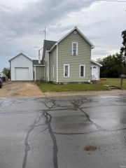 609 Welty Street, Berne, IN 46711