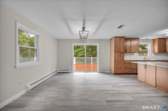 22 Settler Circle, Windsor, CT 06095