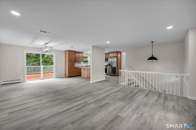 22 Settler Circle, Windsor, CT 06095