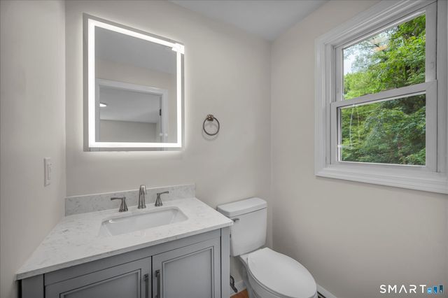 22 Settler Circle, Windsor, CT 06095
