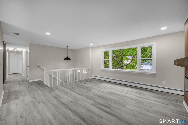 22 Settler Circle, Windsor, CT 06095