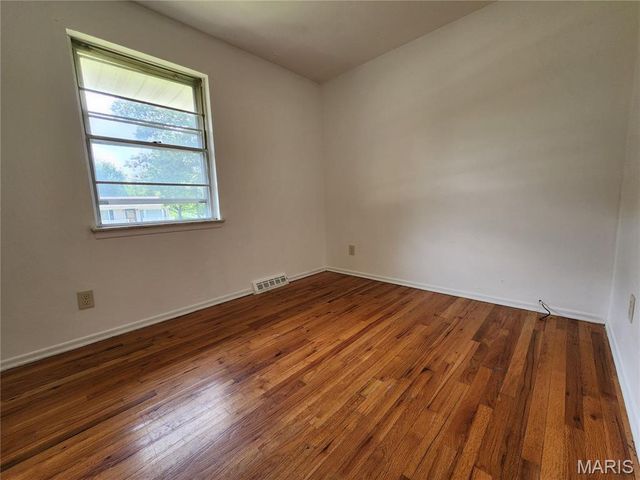 702 Vendome, Manchester, MO 63011