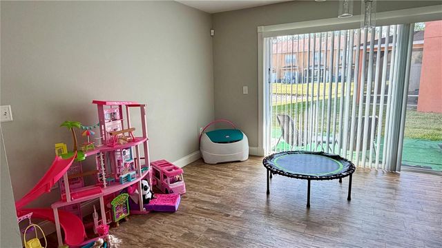 6930 HAWTHORNE TRACE LANE, Riverview, FL 33578