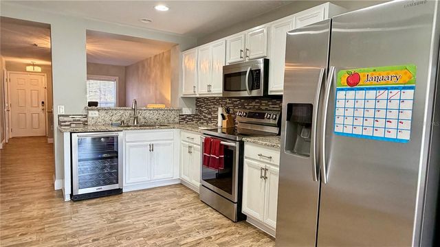 6930 HAWTHORNE TRACE LANE, Riverview, FL 33578