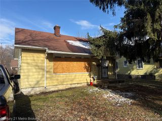 2918 Mackin Road, Flint, MI 48504