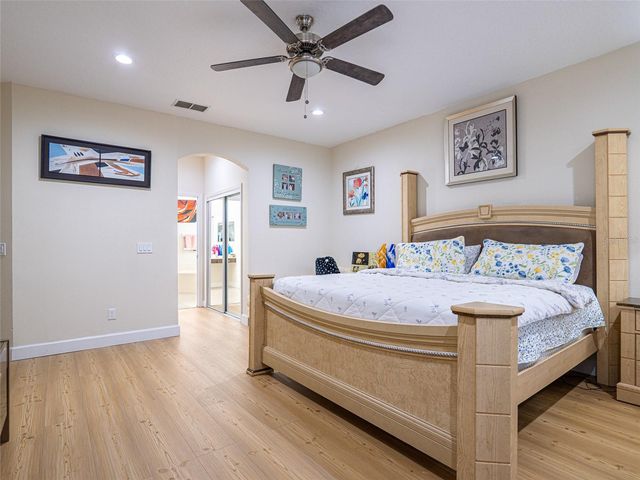 34142 MADIERA LANE, Sorrento, FL 32776