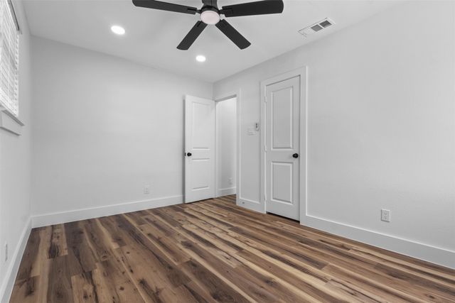715 Scott Drive, Arlington, TX 76012
