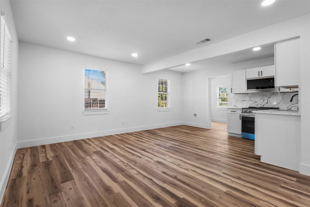 715 Scott Drive, Arlington, TX 76012 — photo 2