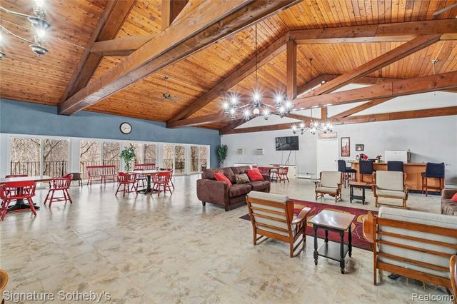 31831 Grand River Avenue 68, Farmington, MI 48336