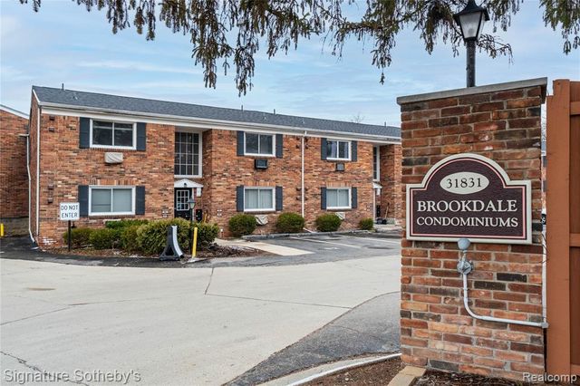 31831 Grand River Avenue 68, Farmington, MI 48336