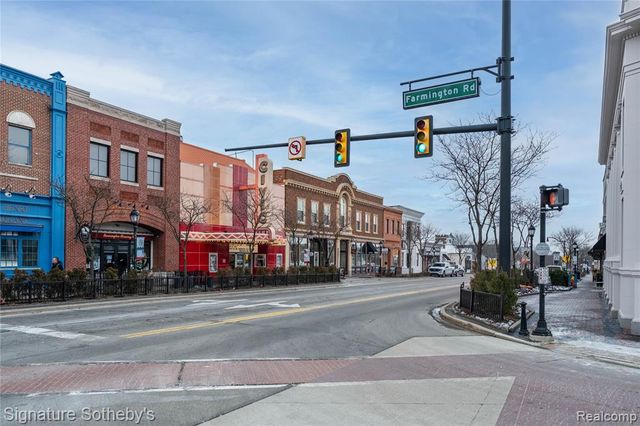 31831 Grand River Avenue 68, Farmington, MI 48336