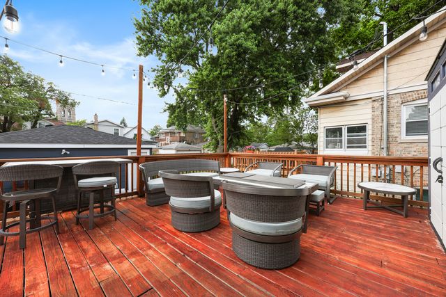 3330 East Avenue, Berwyn, IL 60402