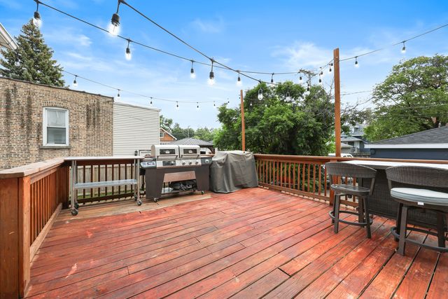 3330 East Avenue, Berwyn, IL 60402