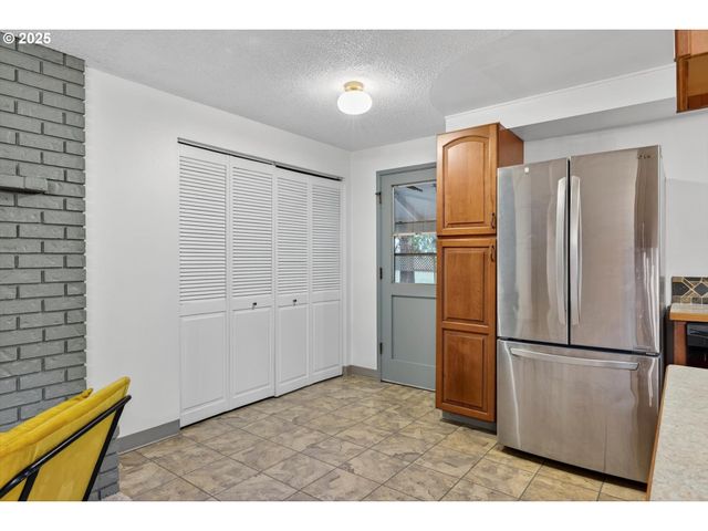 1204 N ELLIOTT Rd, Newberg, OR 97132