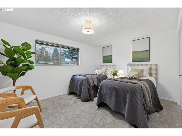 1204 N ELLIOTT Rd, Newberg, OR 97132