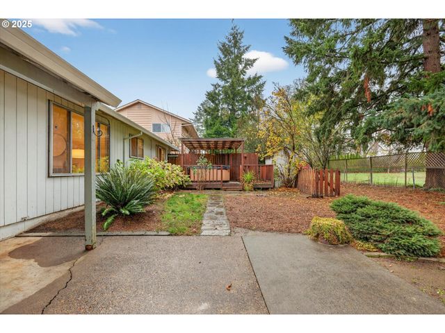 1204 N ELLIOTT Rd, Newberg, OR 97132