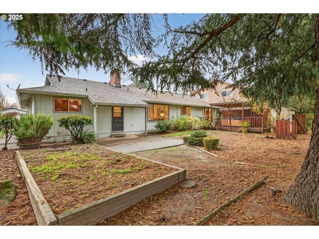 1204 N ELLIOTT Rd, Newberg, OR 97132