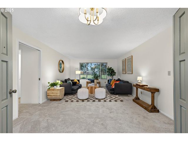 1204 N ELLIOTT Rd, Newberg, OR 97132