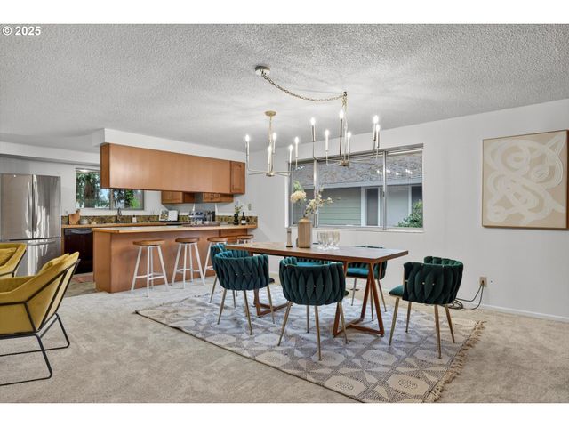 1204 N ELLIOTT Rd, Newberg, OR 97132