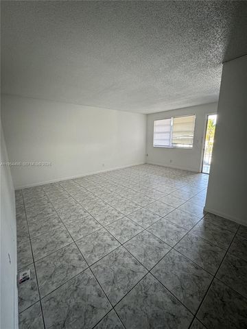 300 NE 1st Ct 205, Hallandale Beach, FL 33009