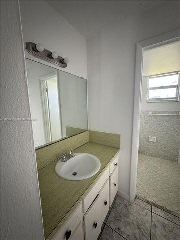 300 NE 1st Ct 205, Hallandale Beach, FL 33009