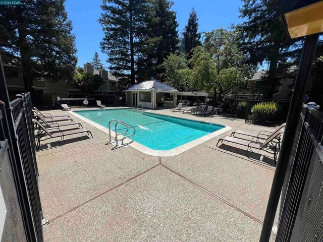 765 Center Ave, Martinez, CA 94553
