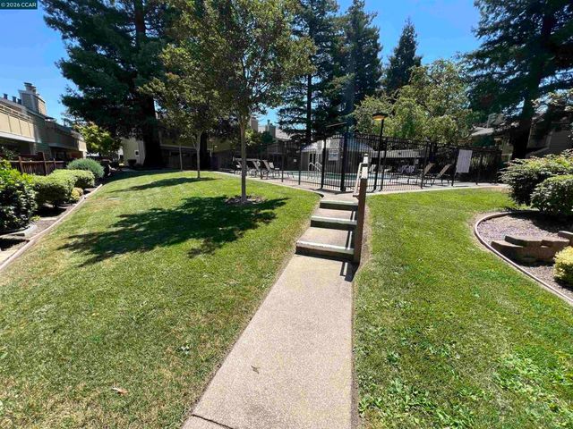 765 Center Ave, Martinez, CA 94553